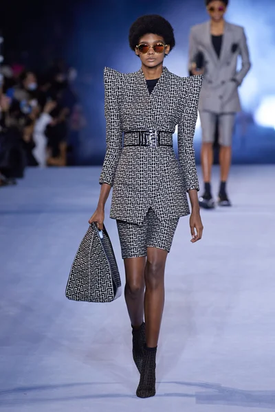 Look 117